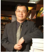 崔震雄老師